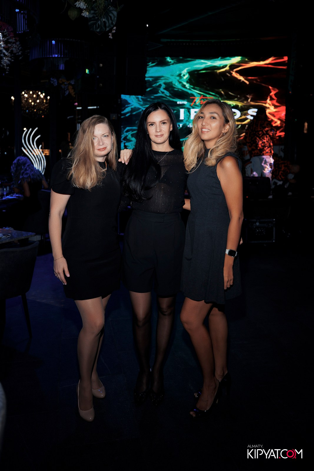 FRIENDS BAR & TERRACE. КИПЯТКОМ АЛМАТЫ!