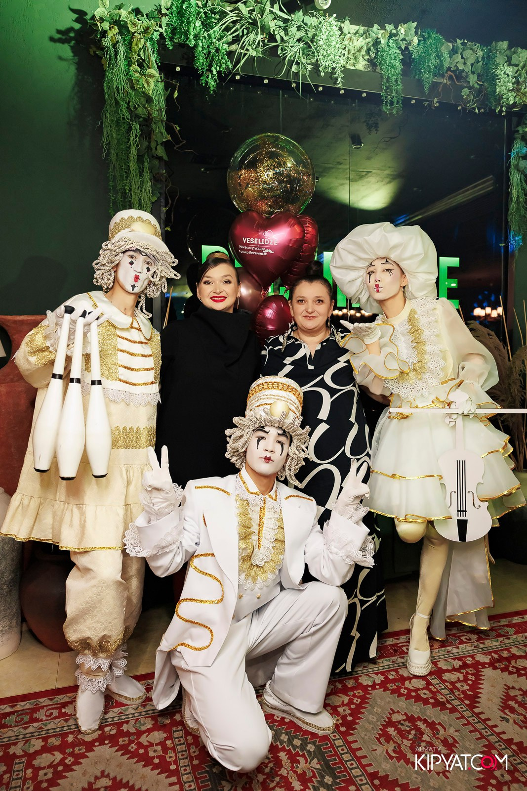 РЕСТОРАН ВЕСЕЛИДЗЕ НА ШЕВЧЕНКО. КИПЯТКОМ АЛМАТЫ!