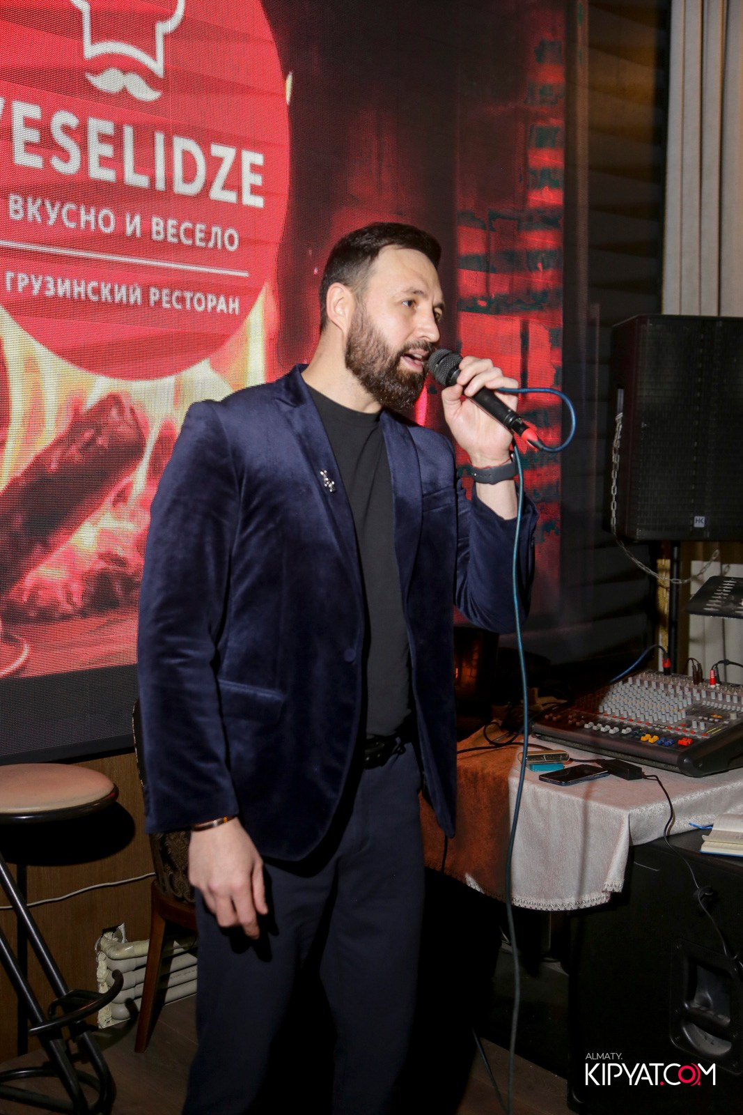 РЕСТОРАН ВЕСЕЛИДЗЕ НА ШЕВЧЕНКО. КИПЯТКОМ АЛМАТЫ!