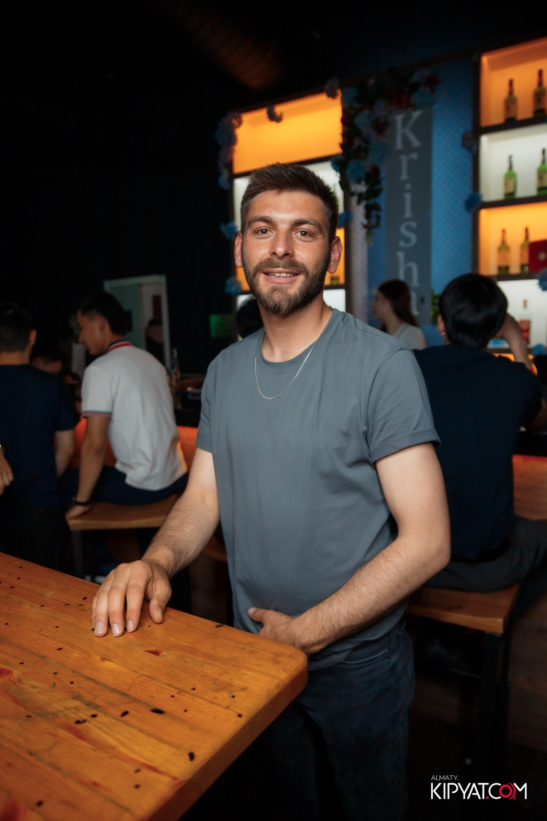 UYAT EMES BAR. КИПЯТКОМ АЛМАТЫ!