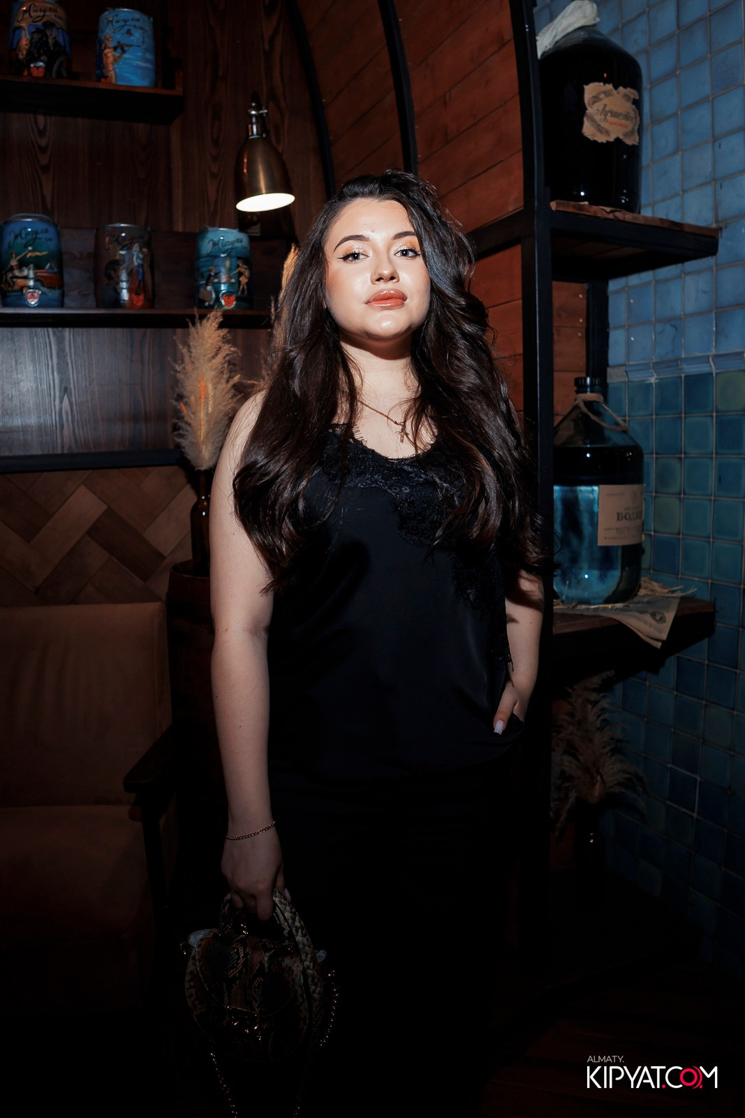 ЖИГУЛИ БАР НА АУЭЗОВА. КИПЯТКОМ АЛМАТЫ! Фотосъемка мероприятий в Алматы