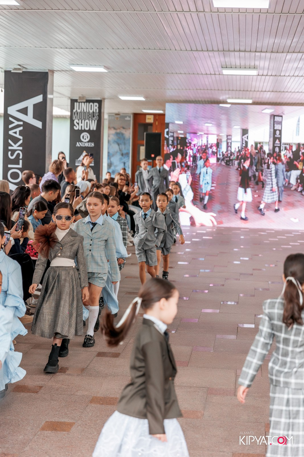 JUNIOR FASHION SHOW. КИПЯТКОМ АЛМАТЫ!