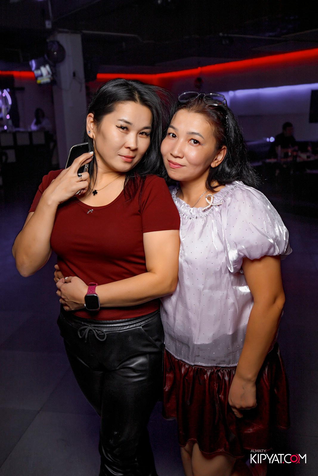 ОФИЦИАЛЬНОЕ ОТКРЫТИЕ SVOY BAR. КИПЯТКОМ АЛМАТЫ!