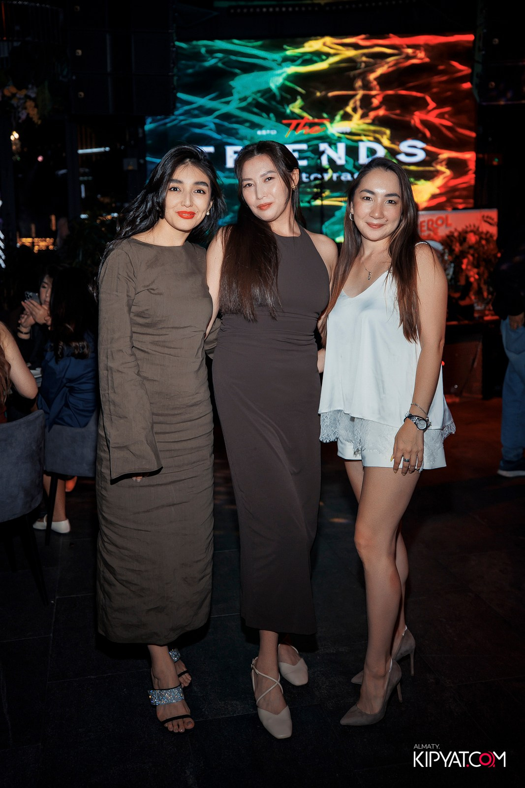 FRIENDS BAR & TERRACE. КИПЯТКОМ АЛМАТЫ!