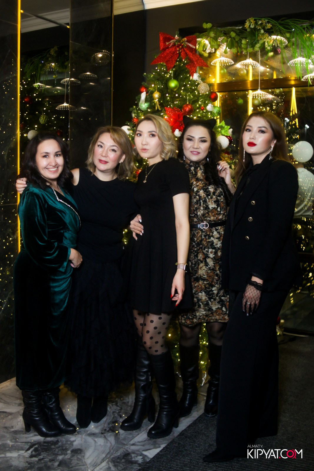 БАР ПАНАЕХАЛИ НА ДОСТЫК. КИПЯТКОМ АЛМАТЫ!