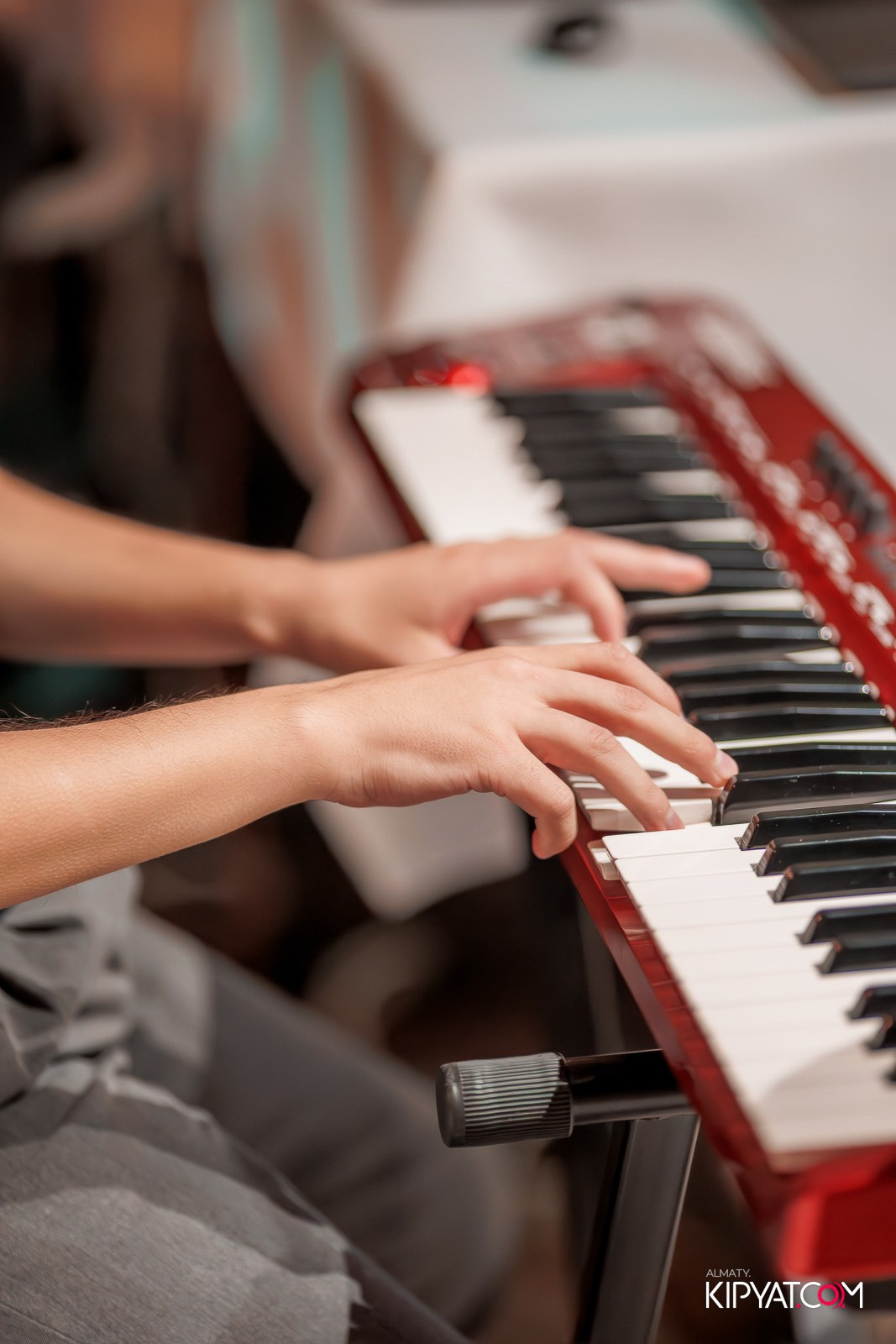 MYKONOS BAR. КИПЯТКОМ АЛМАТЫ!