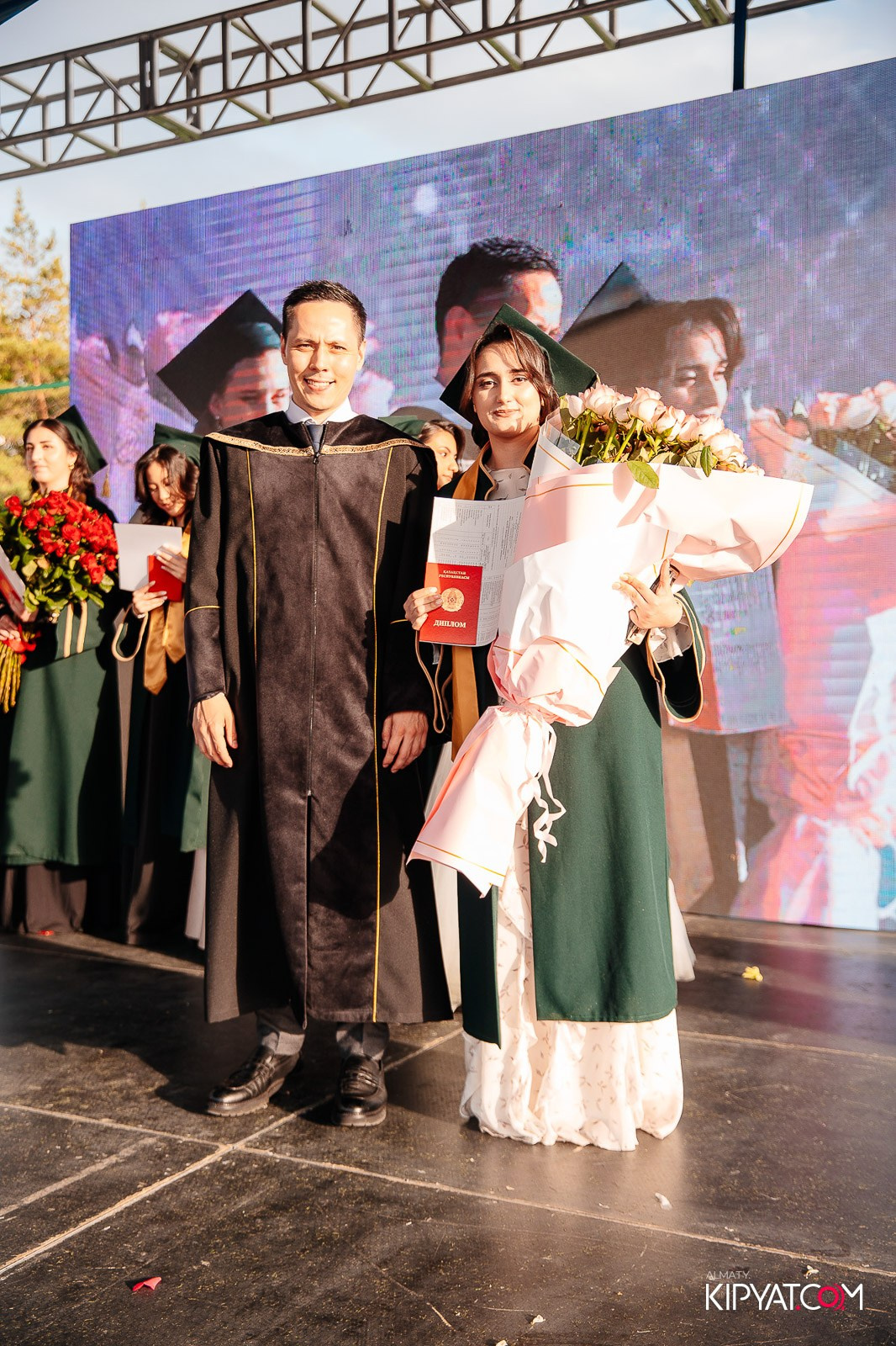 ВРУЧЕНИЕ ДИПЛОМОВ — НАРХОЗ КОЛЛЕДЖ. Part 3. КИПЯТКОМ АЛМАТЫ!