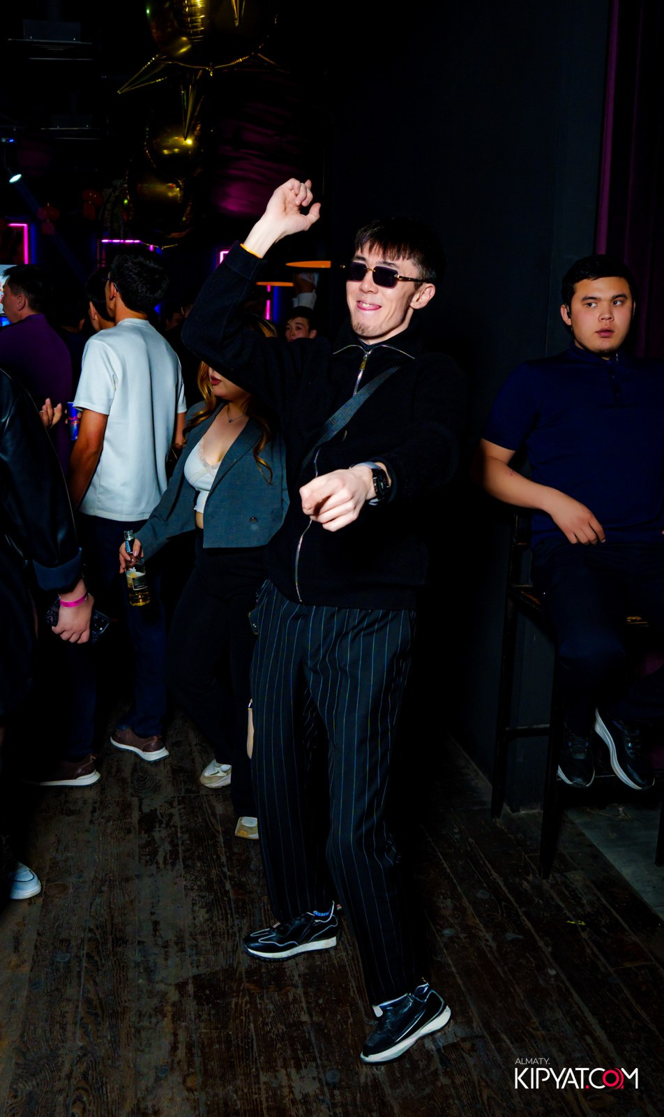 UYAT EMES BAR. КИПЯТКОМ АЛМАТЫ!