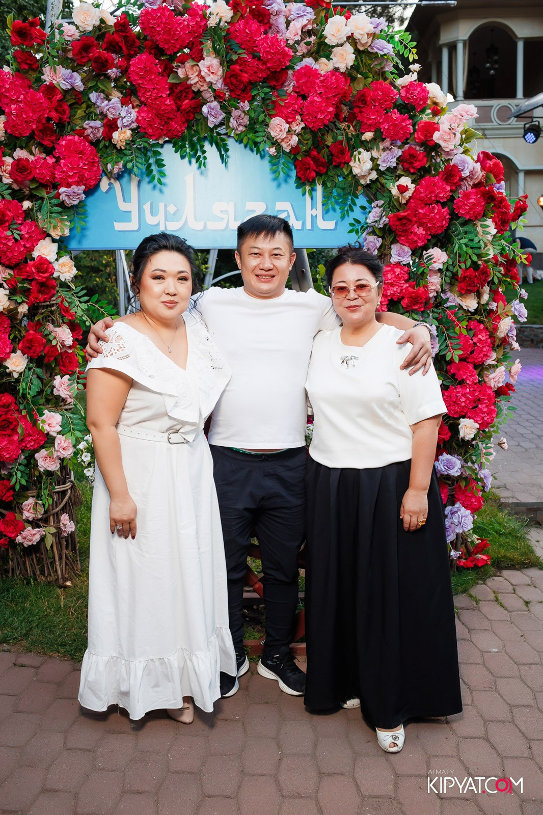 РЕСТОРАН УЧ ЛЯГАН. КИПЯТКОМ АЛМАТЫ!