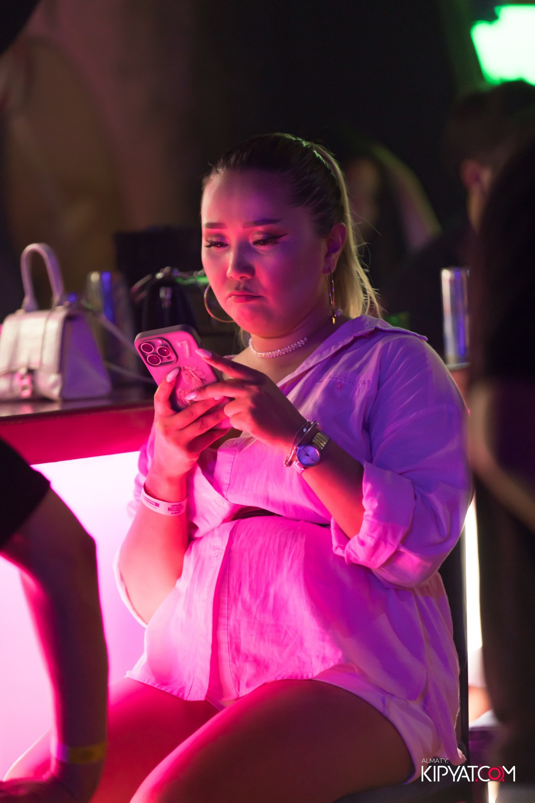 UYAT EMES BAR. КИПЯТКОМ АЛМАТЫ!