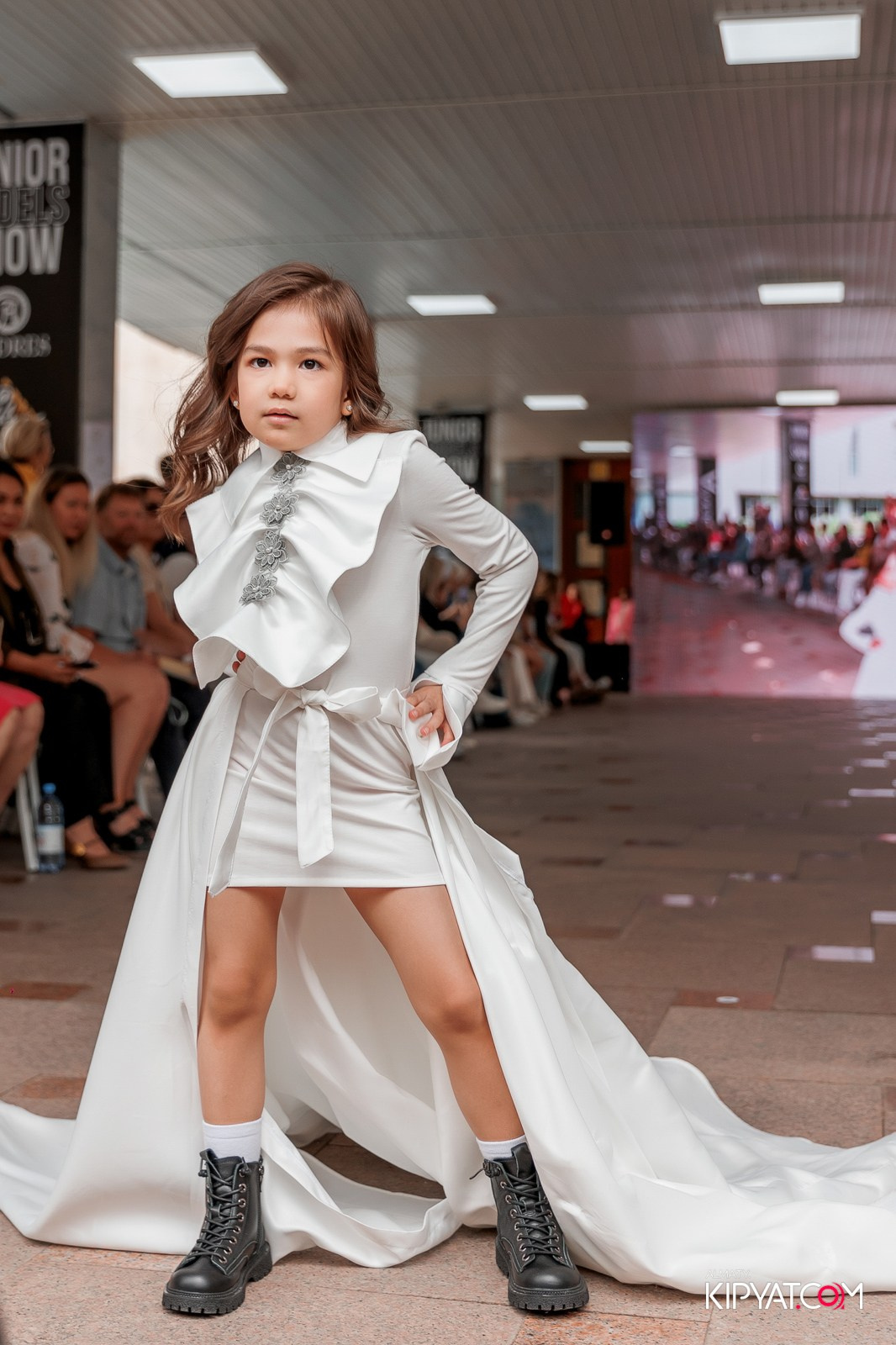 JUNIOR FASHION SHOW. КИПЯТКОМ АЛМАТЫ!