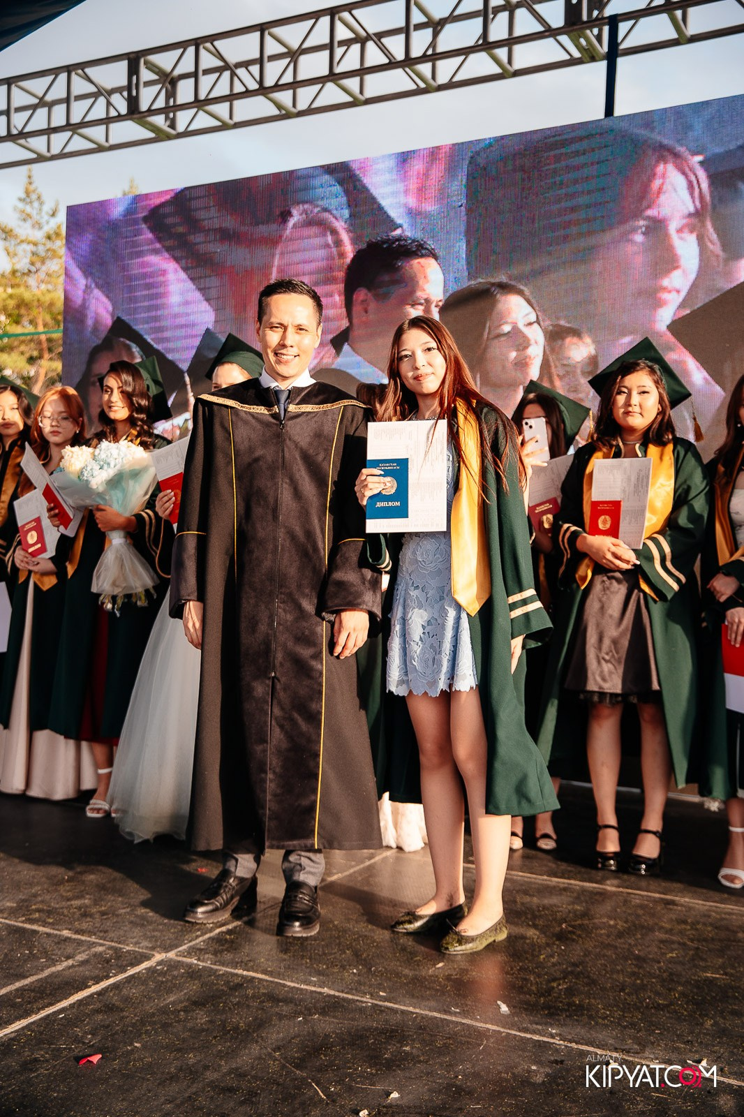 ВРУЧЕНИЕ ДИПЛОМОВ — НАРХОЗ КОЛЛЕДЖ. Part 3. КИПЯТКОМ АЛМАТЫ!