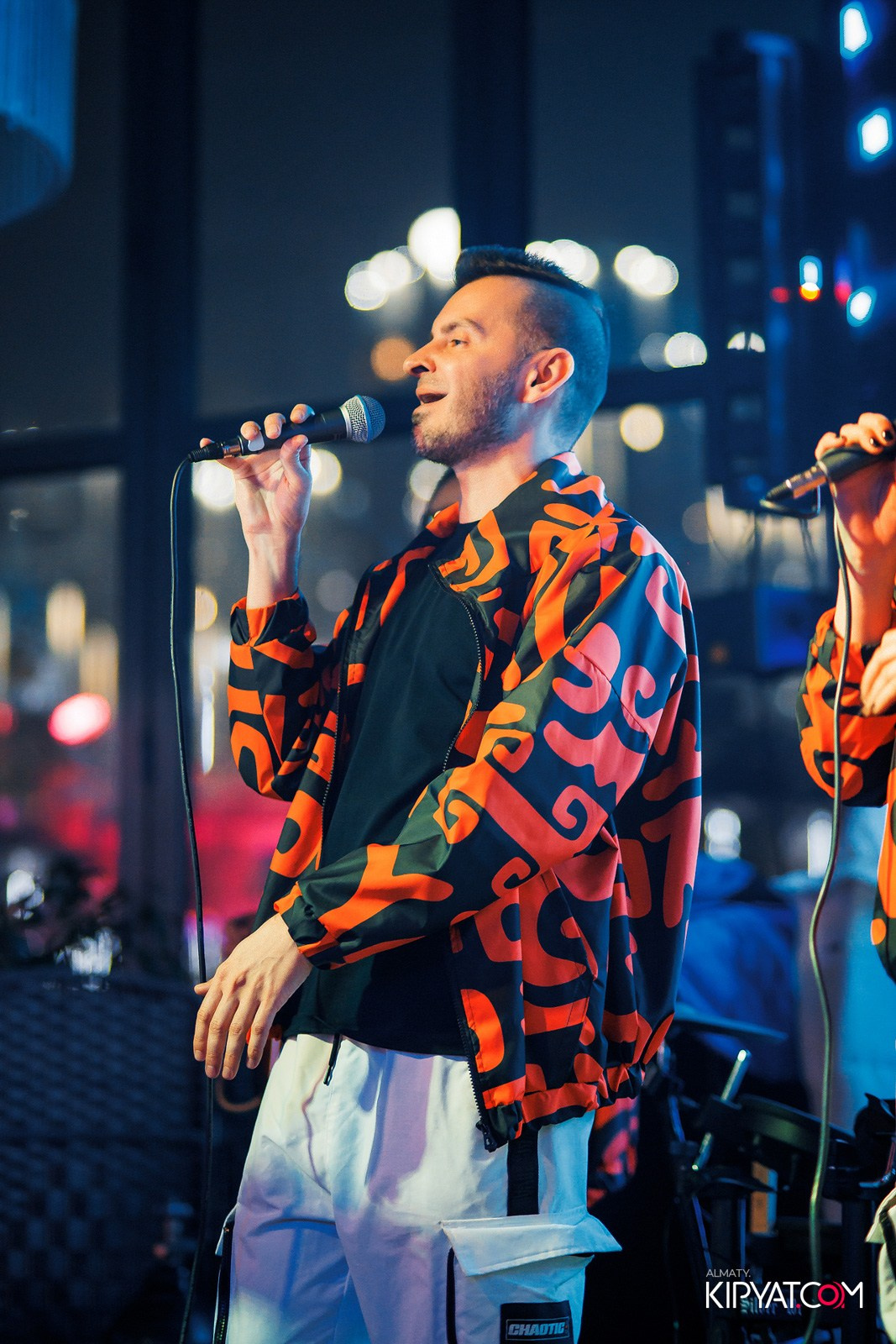 FRIENDS BAR & TERRACE. КИПЯТКОМ АЛМАТЫ!