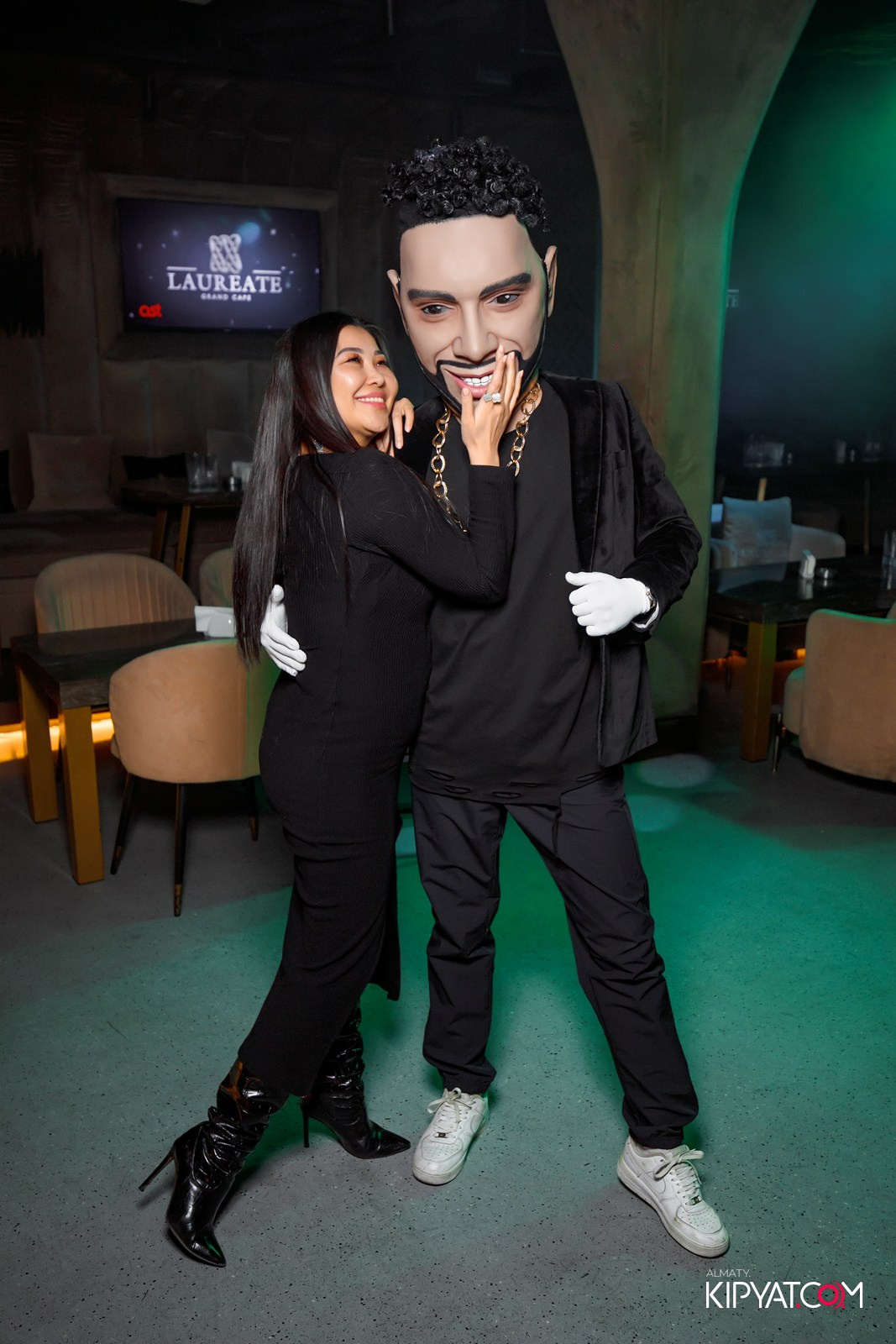 LAUREATE GRAND CAFE. КИПЯТКОМ АЛМАТЫ!