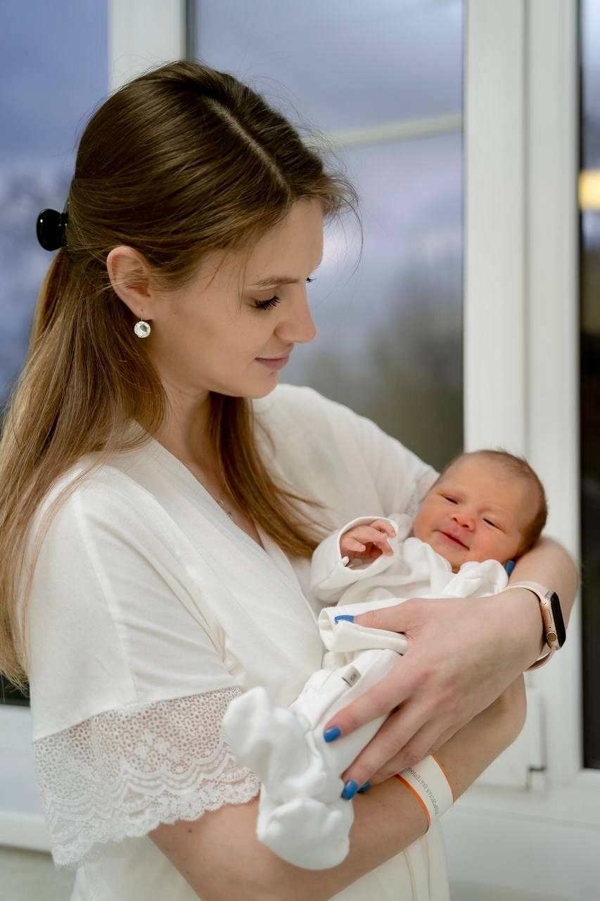 Съемка Fresh — заказать фотосессию новорожденных в первые дни жизни в роддоме или дома. Фотографы на роды в Москве. Фото и видео родов. Фотопроект «Продолжение рода»