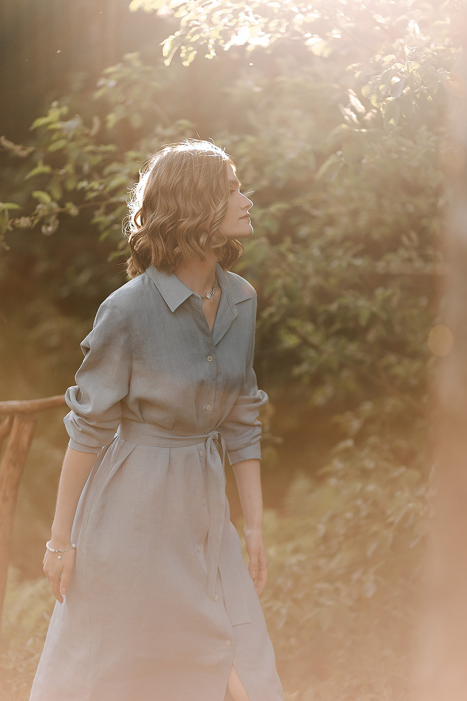 портрет девушки в зелени, журнал