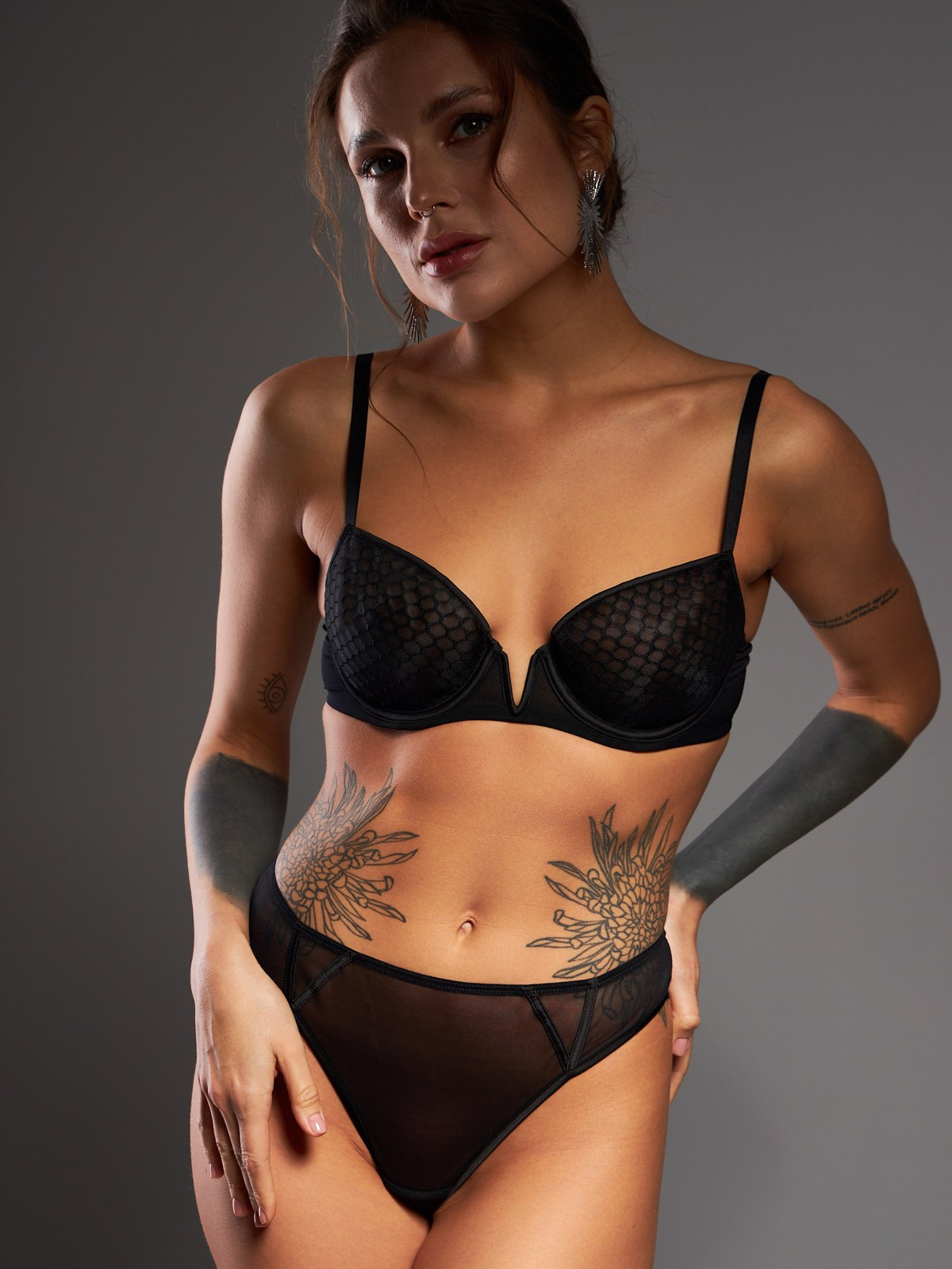 Одежда /маркетплейсы. Рекламный фотограф Ушаков Константин в Краснодаре