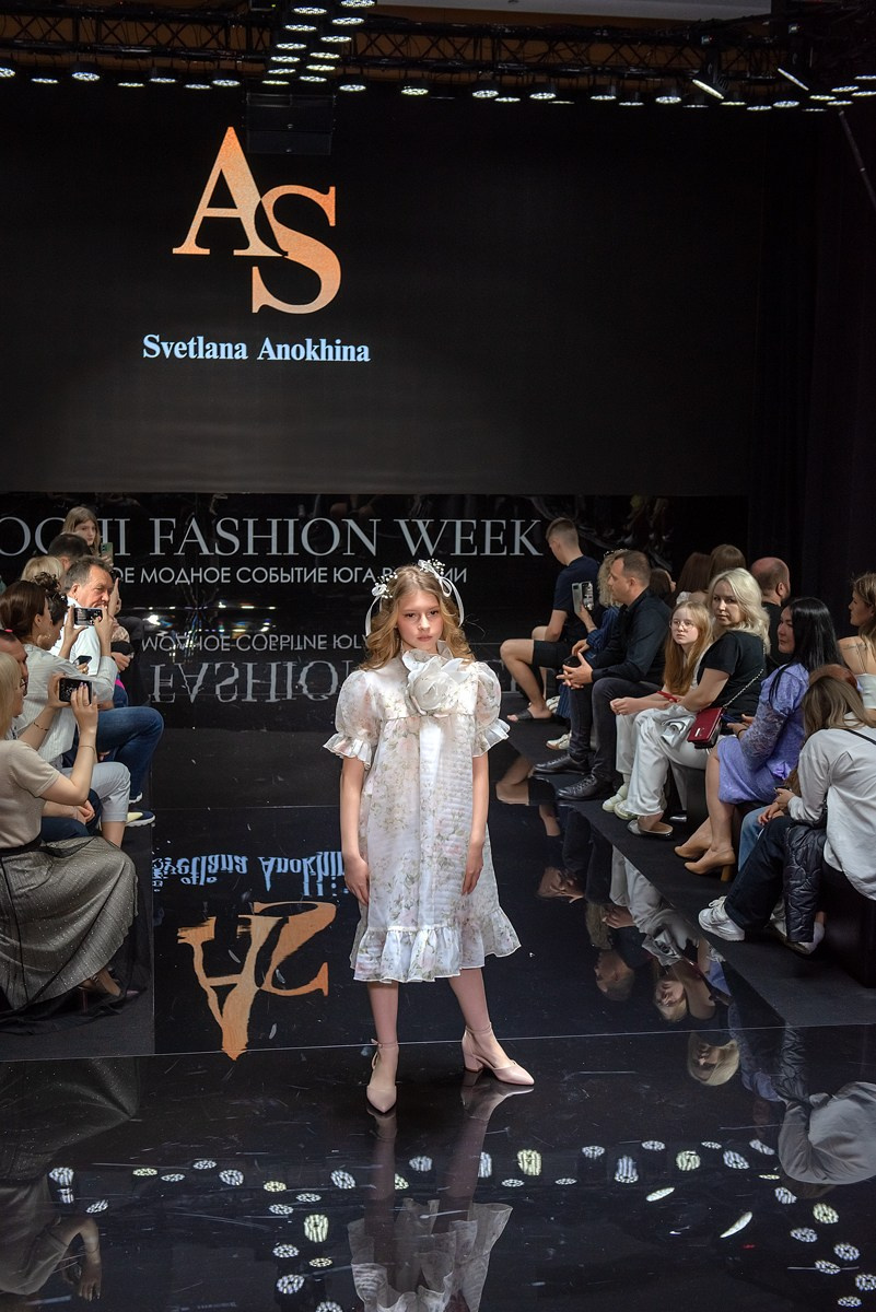 SochiFashionWeek2024 дизайнер Анохина. Семейный и коммерческий фотограф в Сочи Александр Бодунов