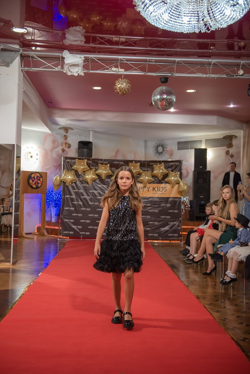 HAPPYkids дефиле санаторий Октябрьский. Семейный и коммерческий фотограф в Сочи Александр Бодунов