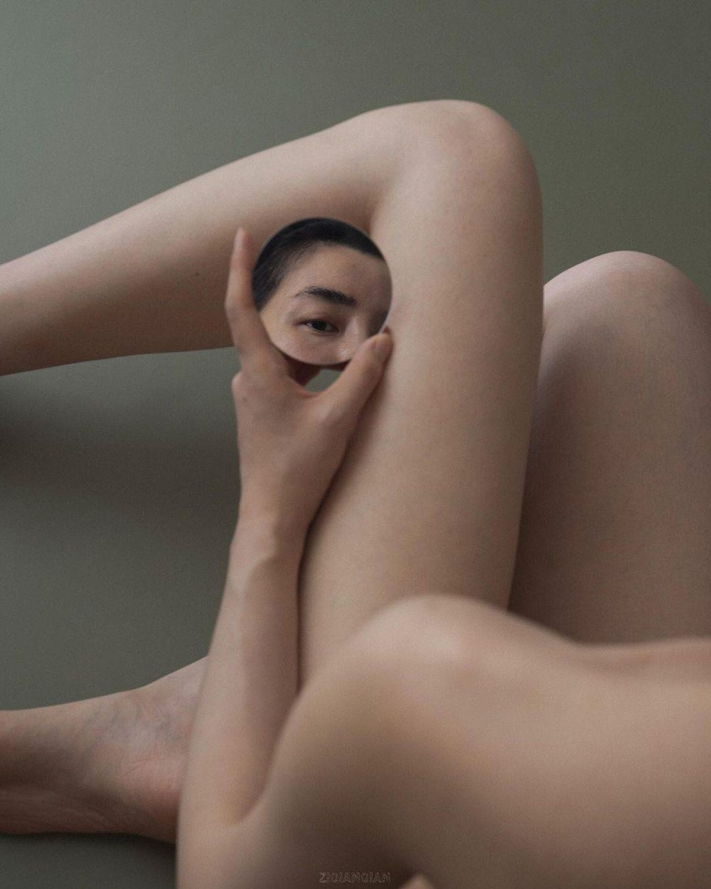 гармоничная цветовая композиция в работах Цзыцянь Лю