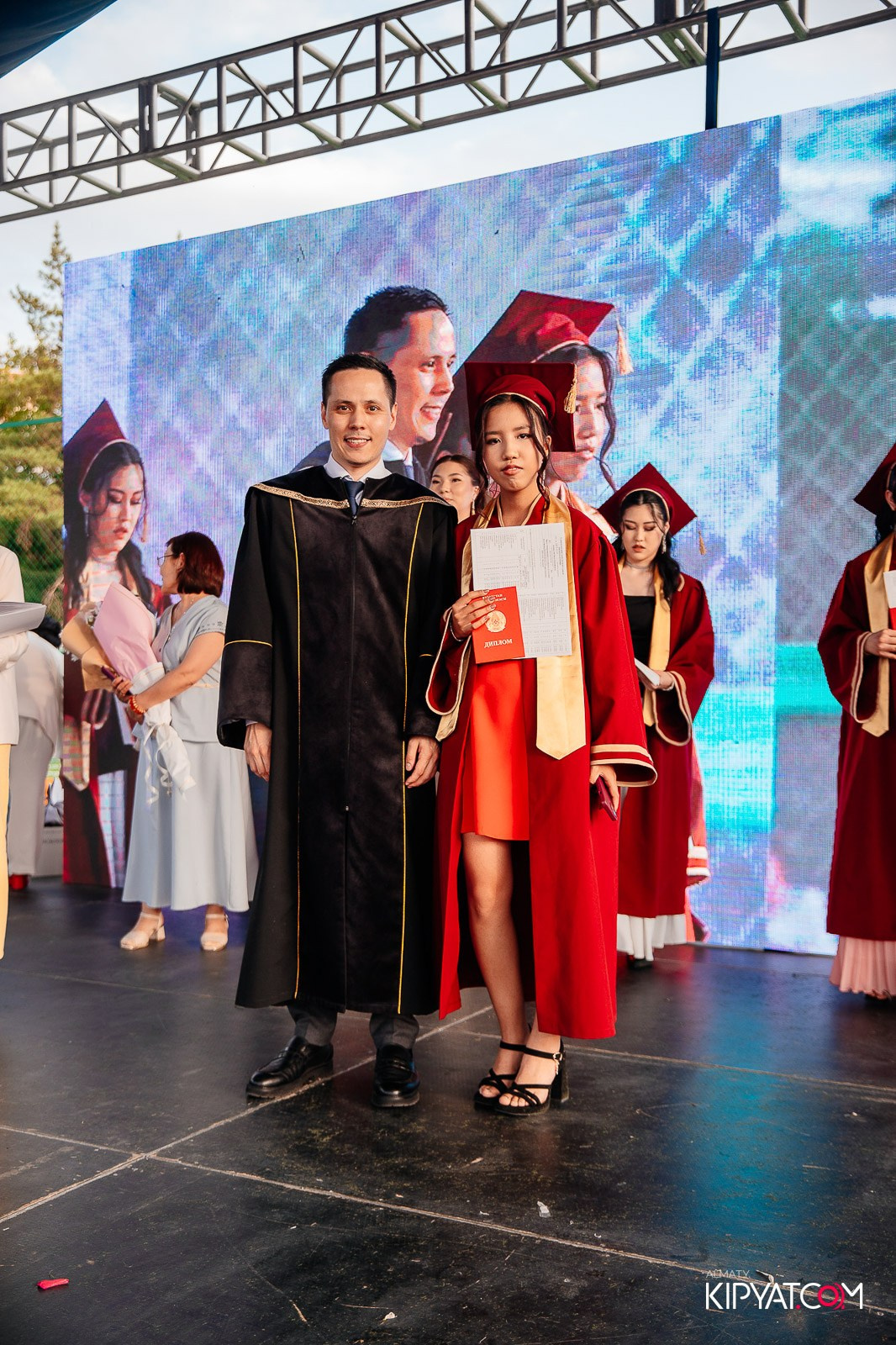 ВРУЧЕНИЕ ДИПЛОМОВ — НАРХОЗ КОЛЛЕДЖ. Part 4. КИПЯТКОМ АЛМАТЫ!