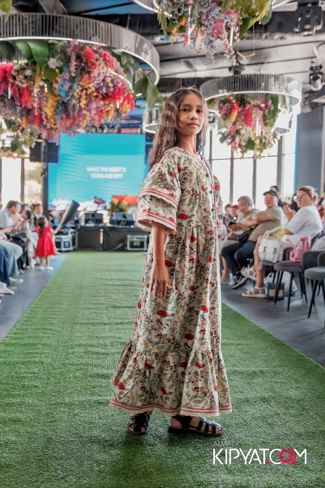 PROM KIDS FASHION SHOW. КИПЯТКОМ АЛМАТЫ!