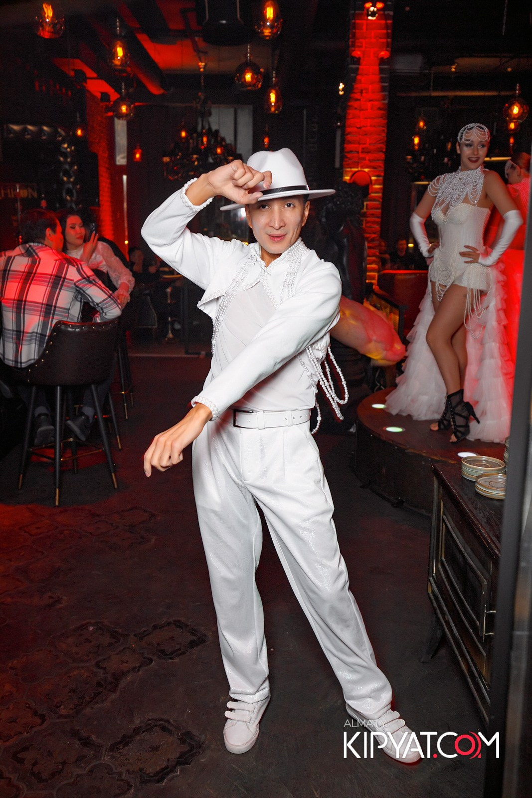 TANGIERS LOUNGE НА САТПАЕВА. КИПЯТКОМ АЛМАТЫ!