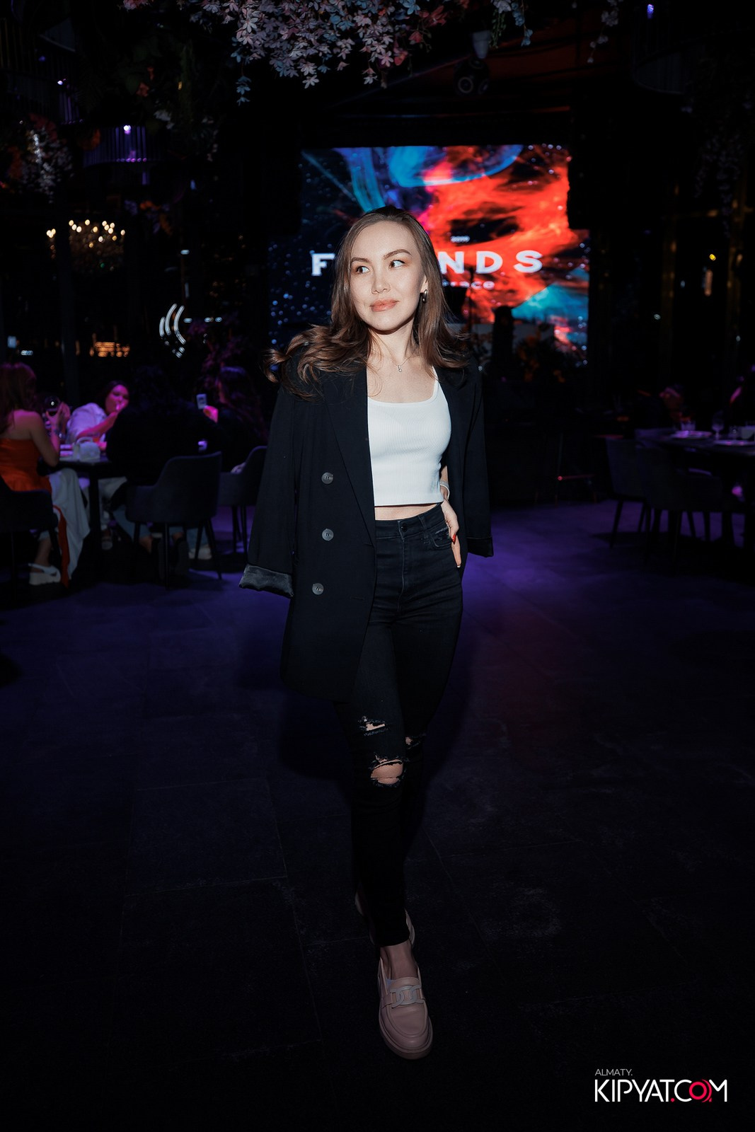 FRIENDS BAR & TERRACE. КИПЯТКОМ АЛМАТЫ!