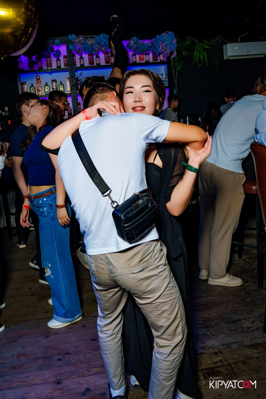 UYAT EMES BAR. КИПЯТКОМ АЛМАТЫ!