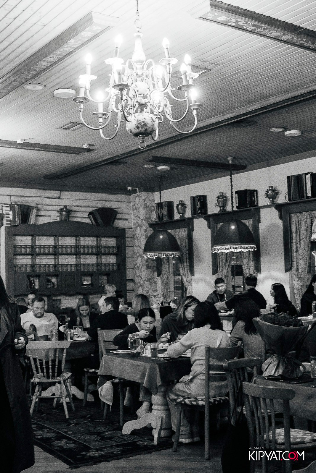 РЕСТОРАН МАРЬИНА РОЩA. КИПЯТКОМ АЛМАТЫ!