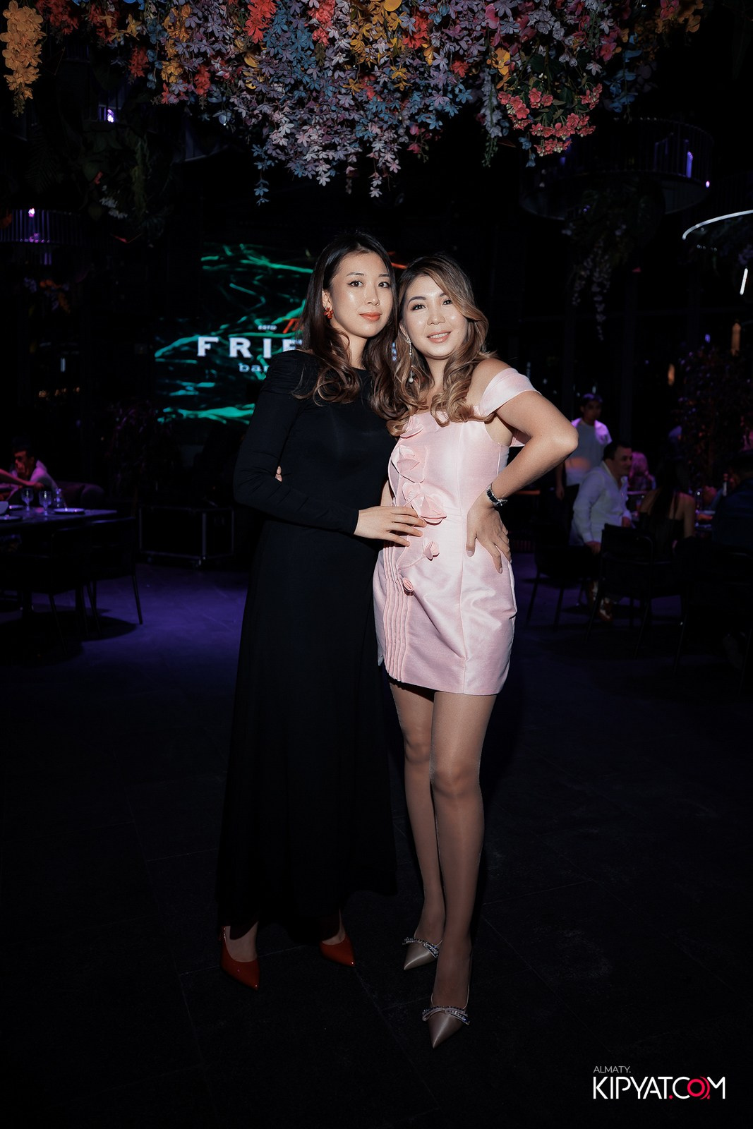 FRIENDS BAR & TERRACE. КИПЯТКОМ АЛМАТЫ!