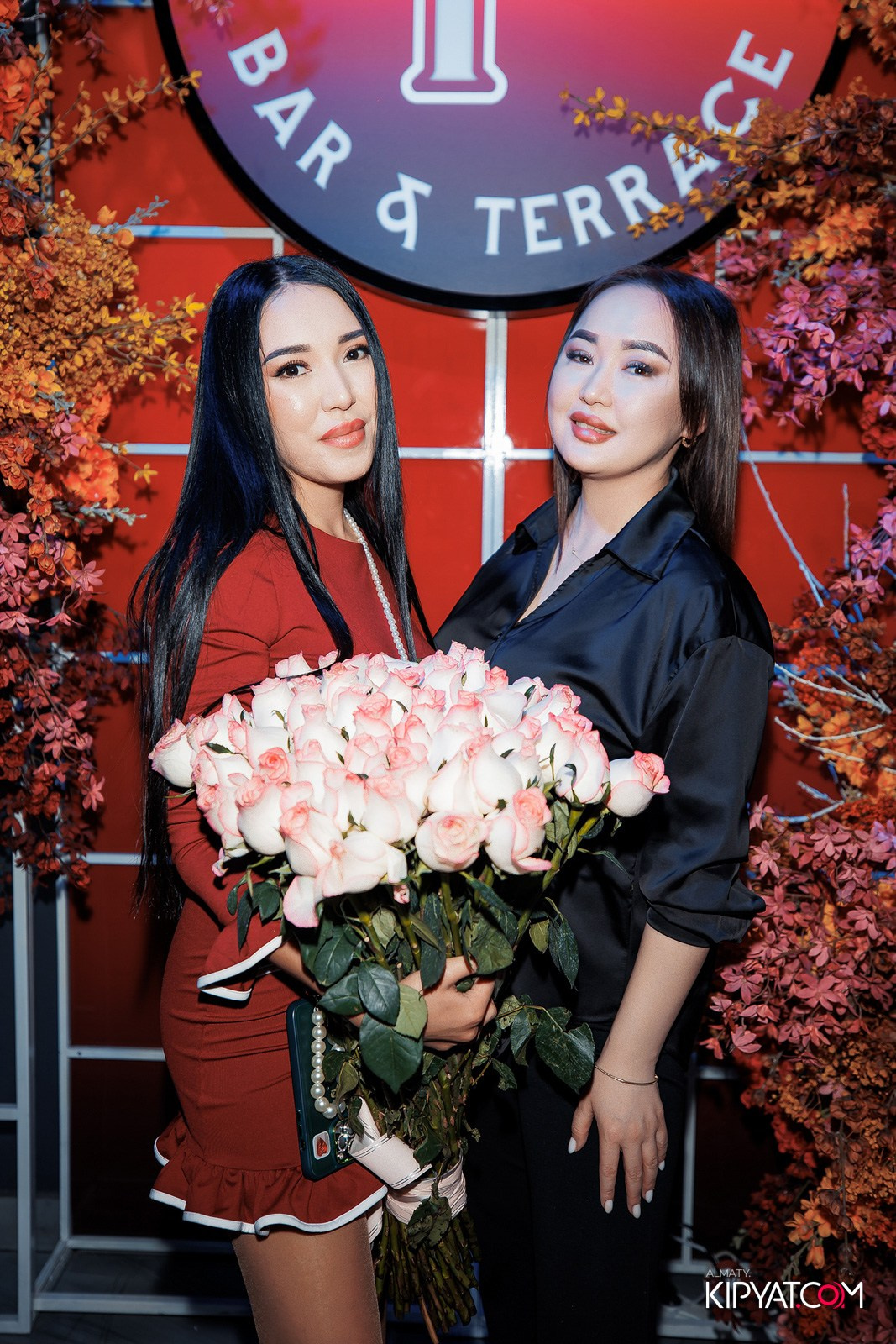 FRIENDS BAR & TERRACE. КИПЯТКОМ АЛМАТЫ!