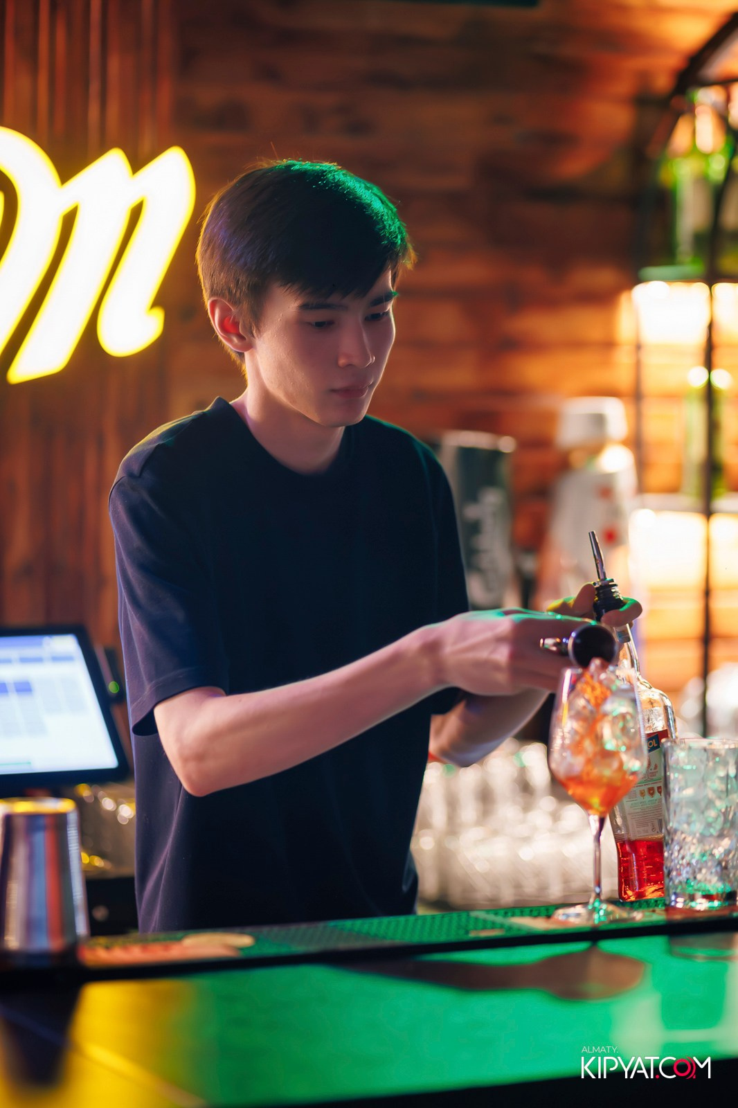 STAUT BAR. КИПЯТКОМ АЛМАТЫ! Фотосъемка мероприятий в Алматы
