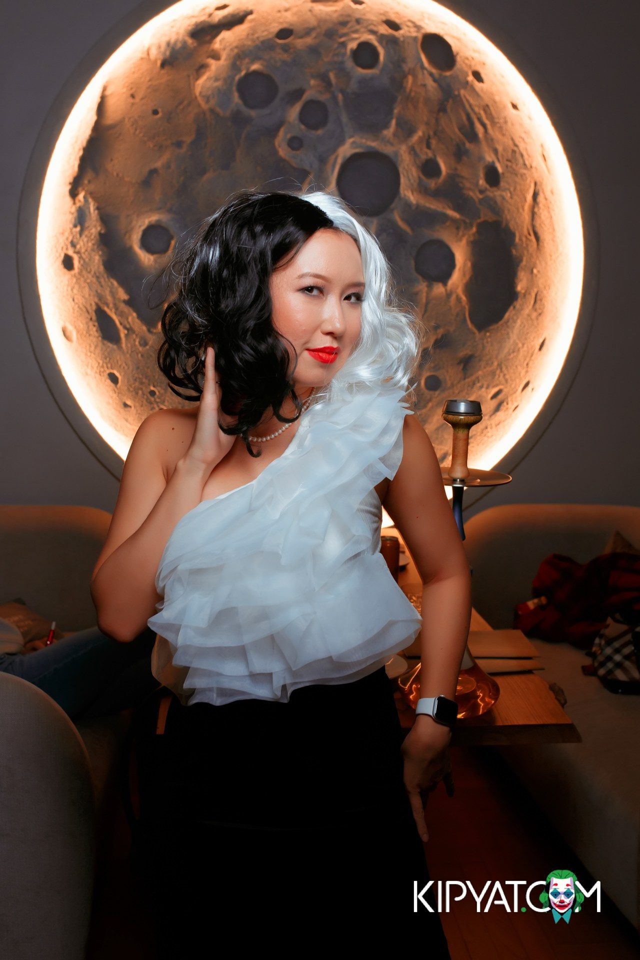 TO HE MOON LOUNGE & HOOKAN. КИПЯТКОМ АЛМАТЫ!