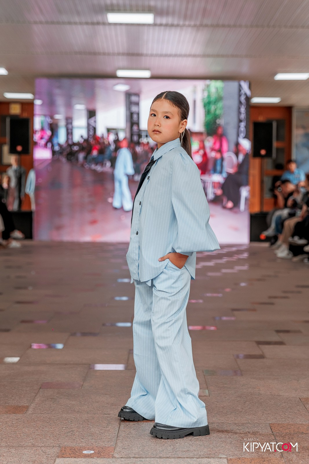 JUNIOR FASHION SHOW. КИПЯТКОМ АЛМАТЫ!