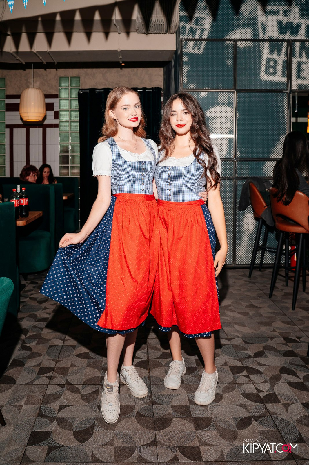 OKTOBERFEST — ПИНТА НА СЕЙФУЛЛИНА. КИПЯТКОМ АЛМАТЫ!