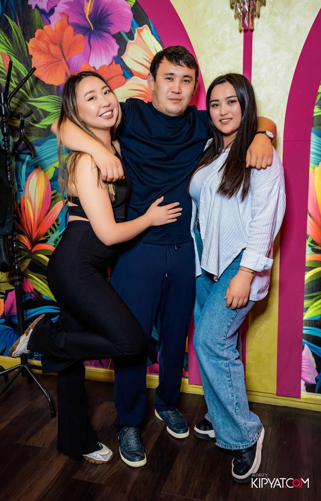 УХО И МЕДВЕДЬ НА САИНА. КИПЯТКОМ АЛМАТЫ!