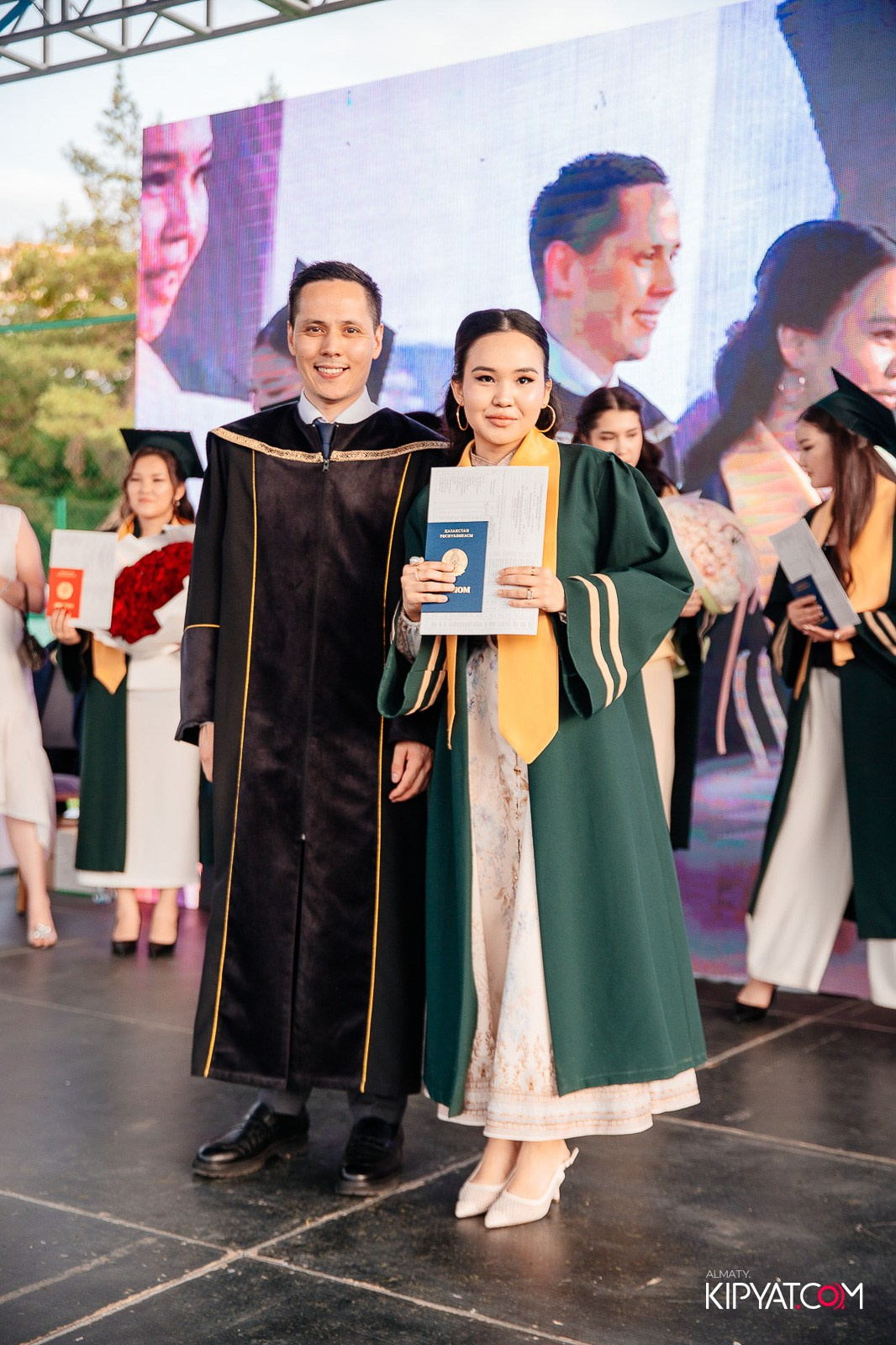 ВРУЧЕНИЕ ДИПЛОМОВ — НАРХОЗ КОЛЛЕДЖ. Part 3. КИПЯТКОМ АЛМАТЫ!