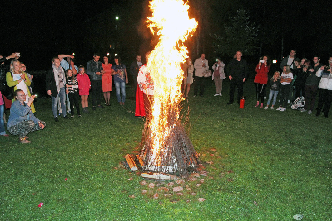 Репортажное фото («Иван Купала»). Свадебный видеограф во Владимире и Владимирской области Андрей Казённо