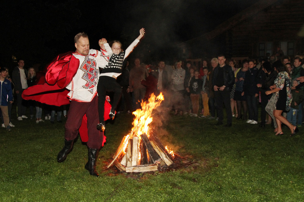 Репортажное фото («Иван Купала»). Свадебный видеограф во Владимире и Владимирской области Андрей Казённо