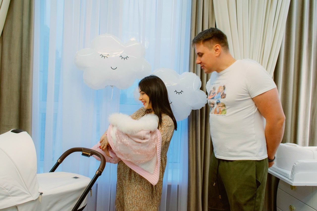 Выписка из роддома. Главная