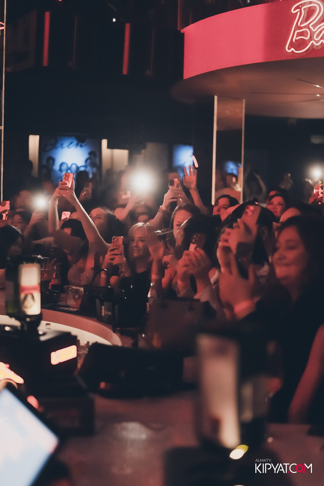 CLUB SHOW BY ИРИНА КАЙРАТОВНА В SANTA BARBARA CLUB. КИПЯТКОМ АЛМАТЫ!