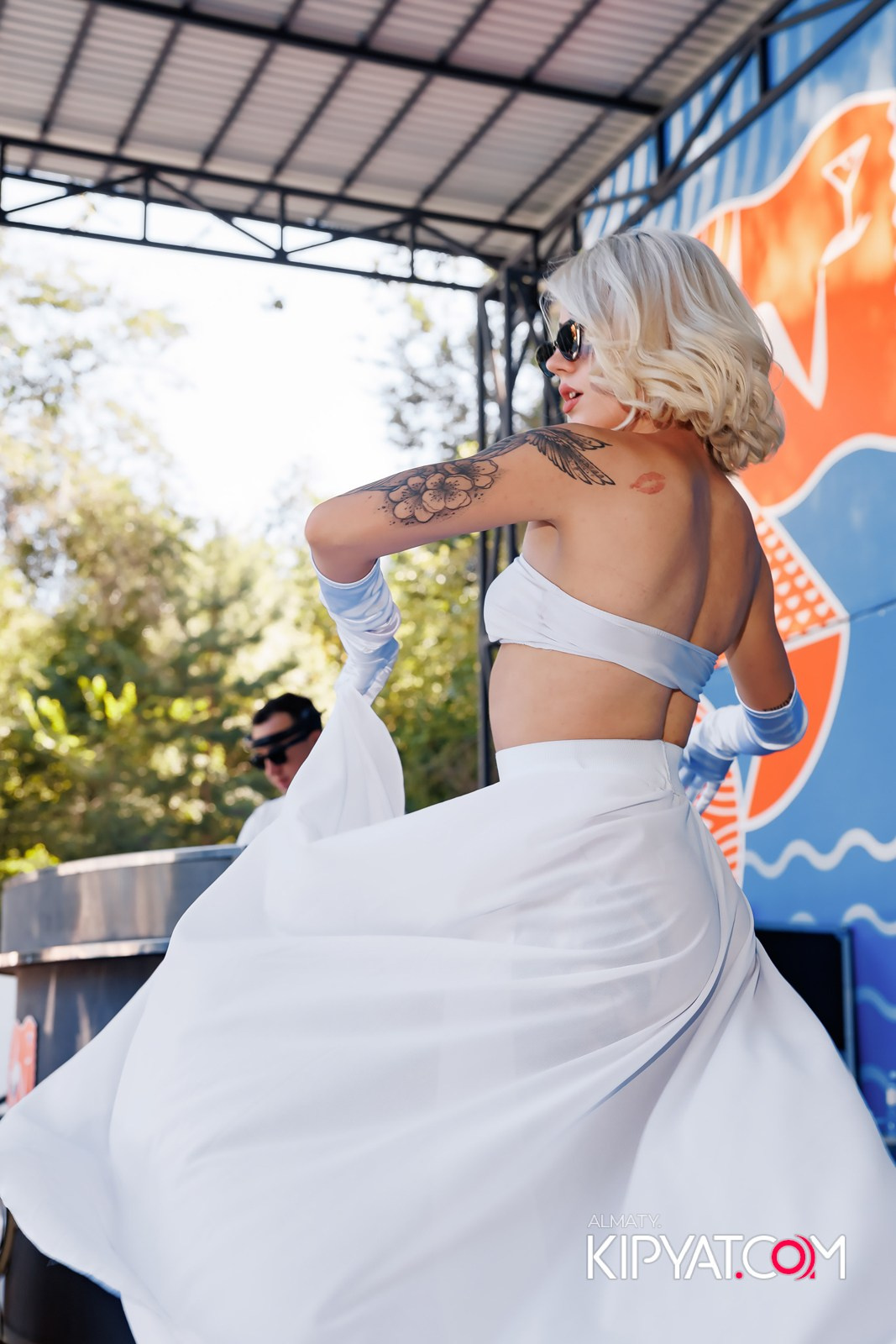 ПЕННАЯ ВЕЧЕРИНКА/ДЫМОВОЕ ШОУ/БАССЕЙН DELIGHT POOL. КИПЯТКОМ АЛМАТЫ!