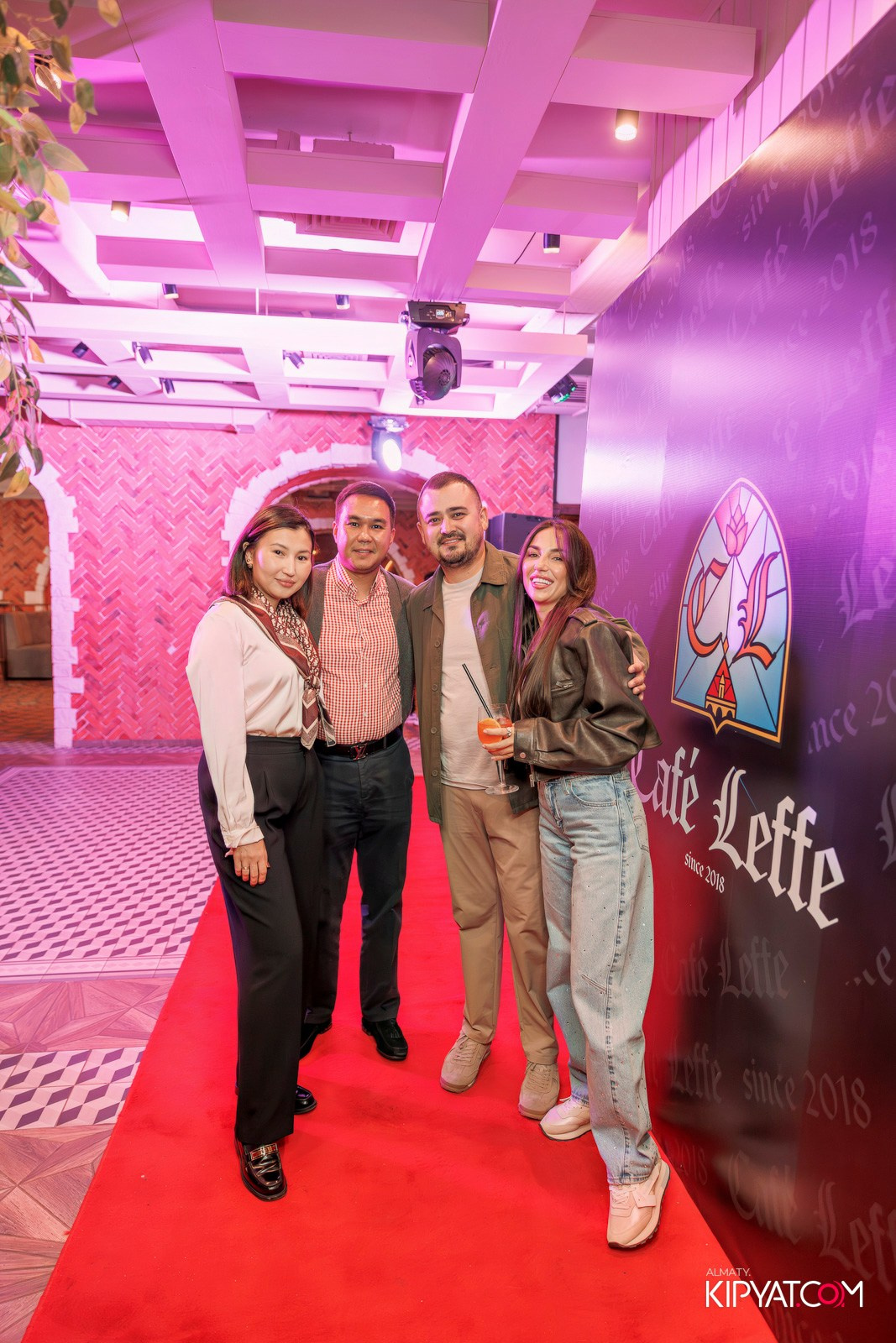 ОФИЦИАЛЬНОЕ ОТКРЫТИЕ CAFE LEFFE. КИПЯТКОМ АЛМАТЫ!