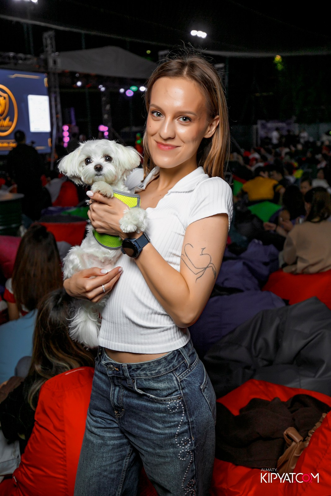 ТРАНСЛЯЦИЯ ФИНАЛА ЛИГИ ЧЕМПИОНОВ ПОД ОТКРЫТЫМ НЕБОМ В VELVET SPORT VILLA. КИПЯТКОМ АЛМАТЫ! Фотосъемка мероприятий в Алматы