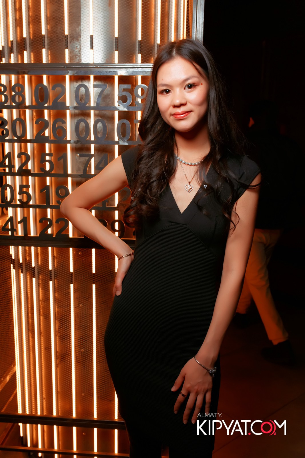 SPACE LOUNGE BAR. КИПЯТКОМ АЛМАТЫ!