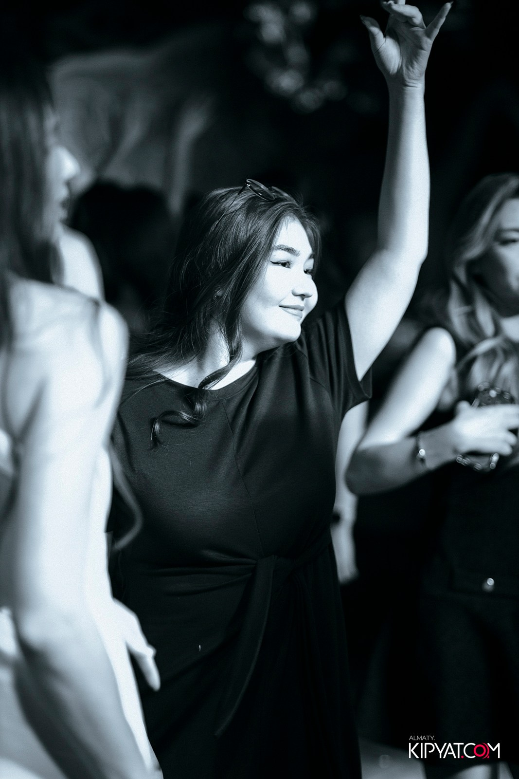 FRIENDS BAR & TERRACE. КИПЯТКОМ АЛМАТЫ!