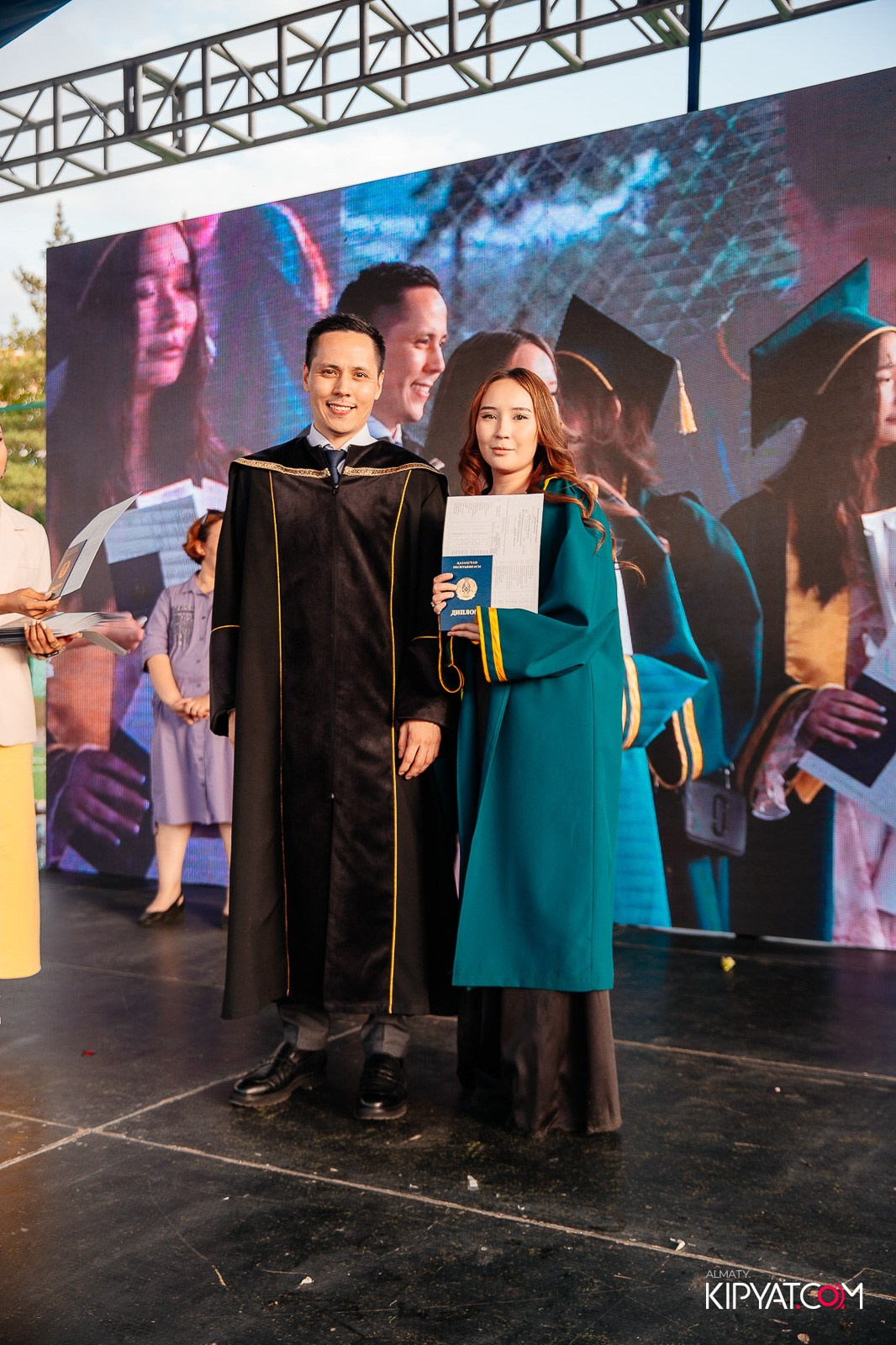 ВРУЧЕНИЕ ДИПЛОМОВ — НАРХОЗ КОЛЛЕДЖ. Part 4. КИПЯТКОМ АЛМАТЫ!