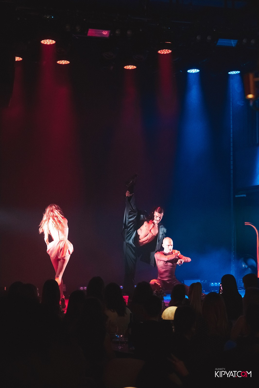 QUEEN. КИПЯТКОМ АЛМАТЫ!