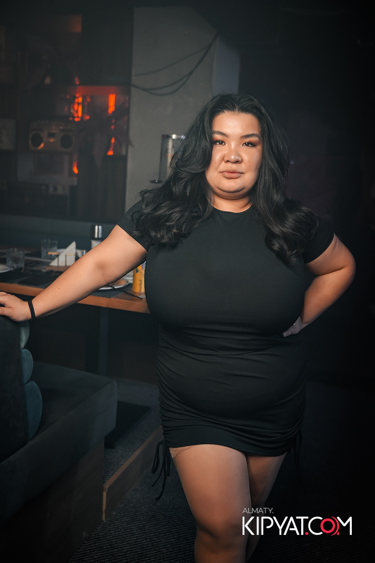 SANTA BARBARA ВЫСТУПЛЕНИЕ ГРУППЫ БРАТЬЯ ГРИММ. КИПЯТКОМ АЛМАТЫ!